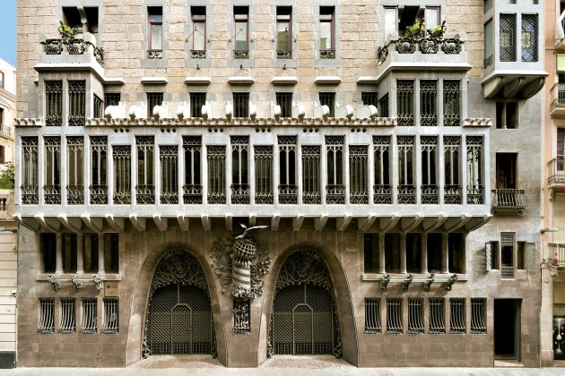 Palau Güell frontal foto Montserrat Baldoma Soto Dpituacio de Barcelona