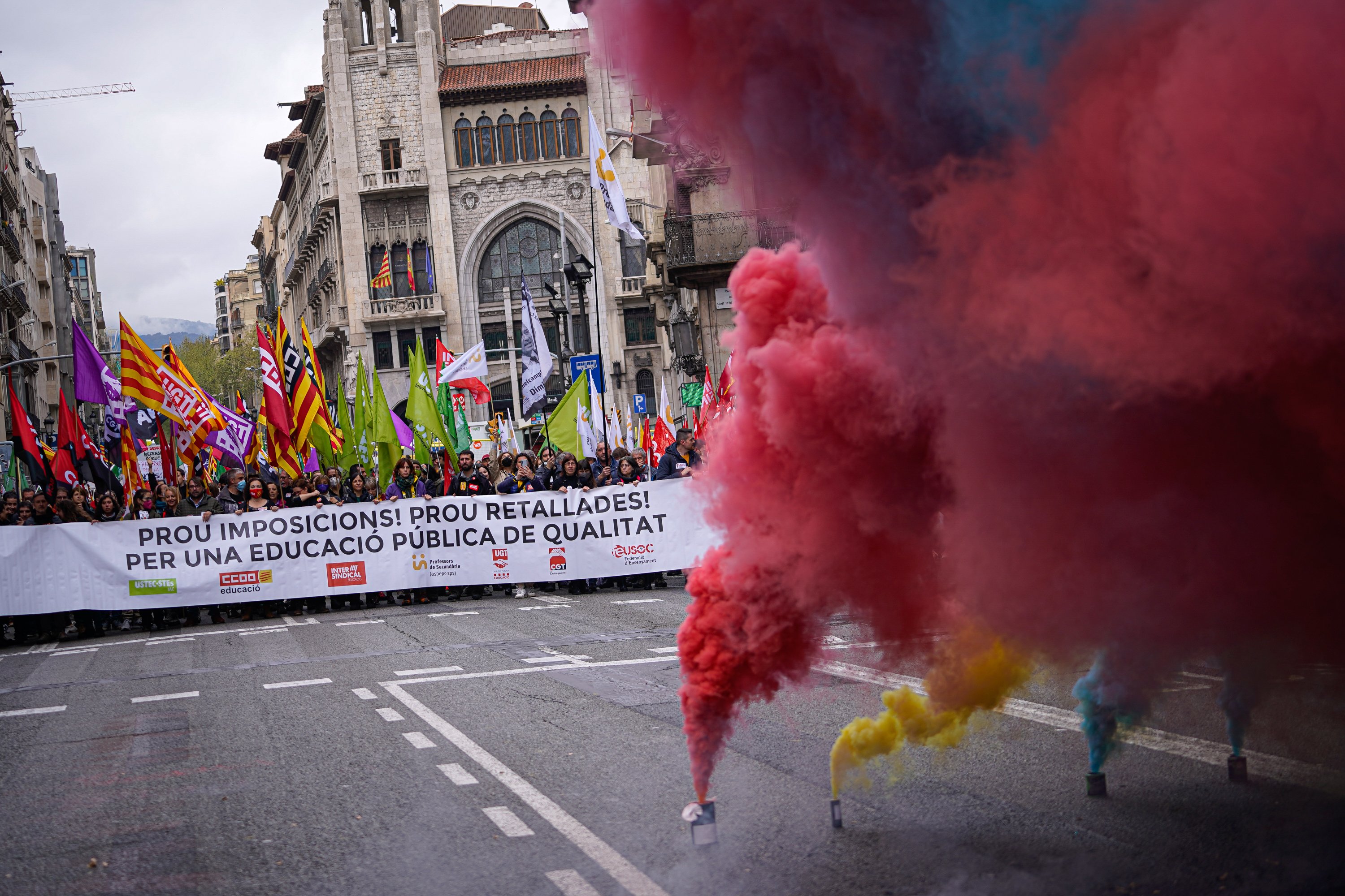 Manifestación en Barcelona por la huelga de educación