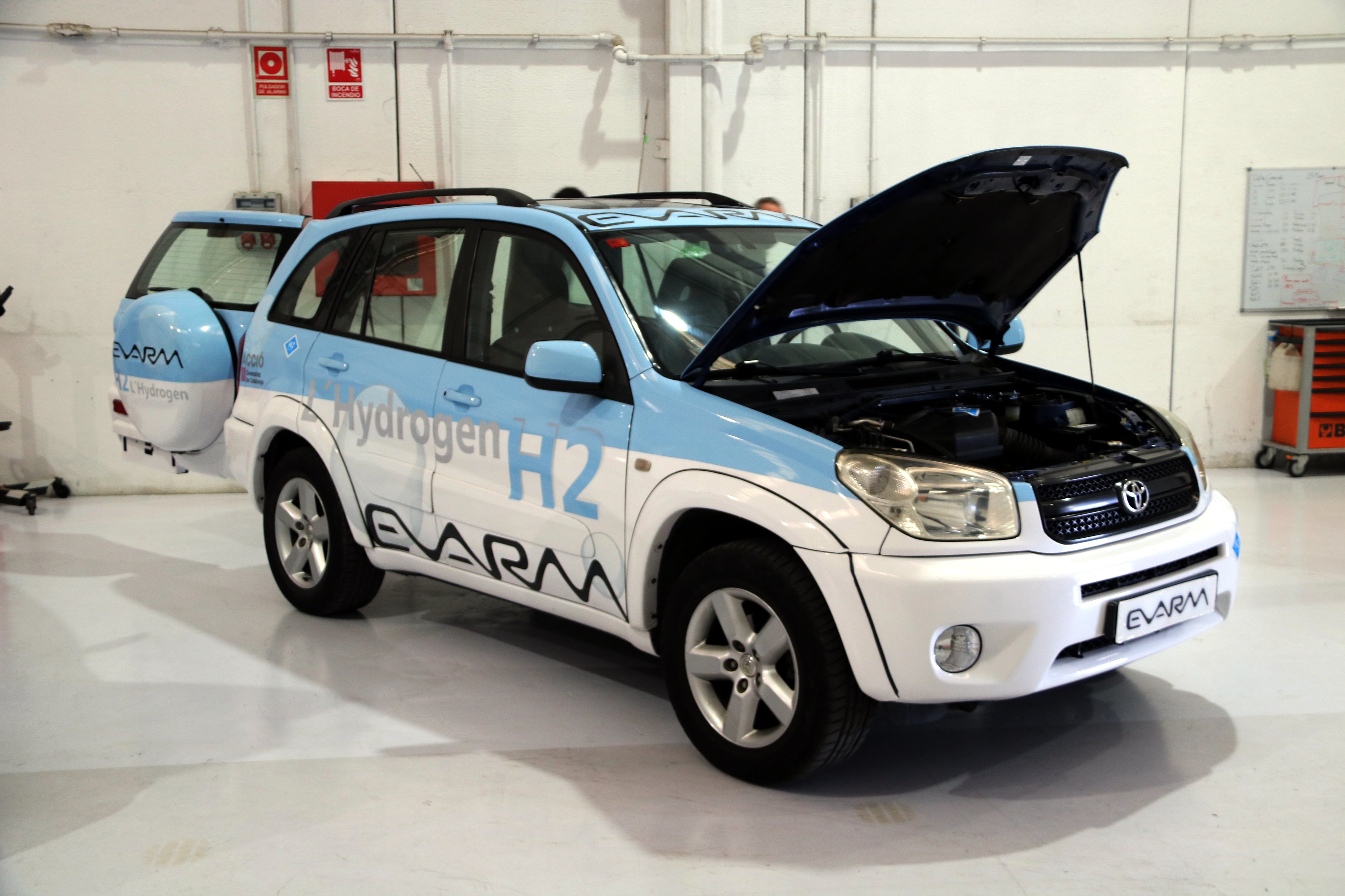 El primer cotxe de l'Estat que funciona 100% amb hidrogen és català