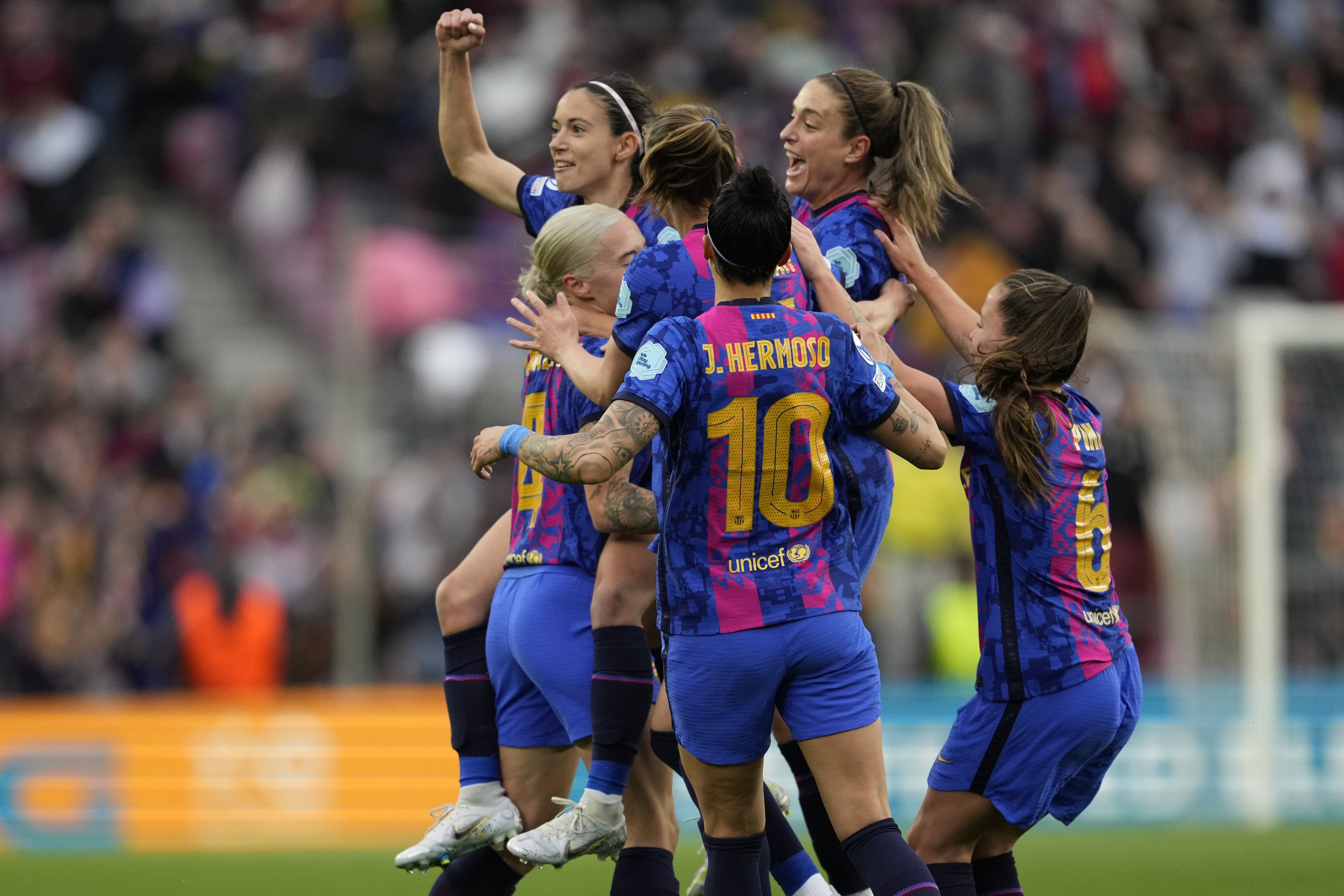 El Barça brilla a la festa contra el Reial Madrid i jugarà les semifinals de la Champions (5-2)