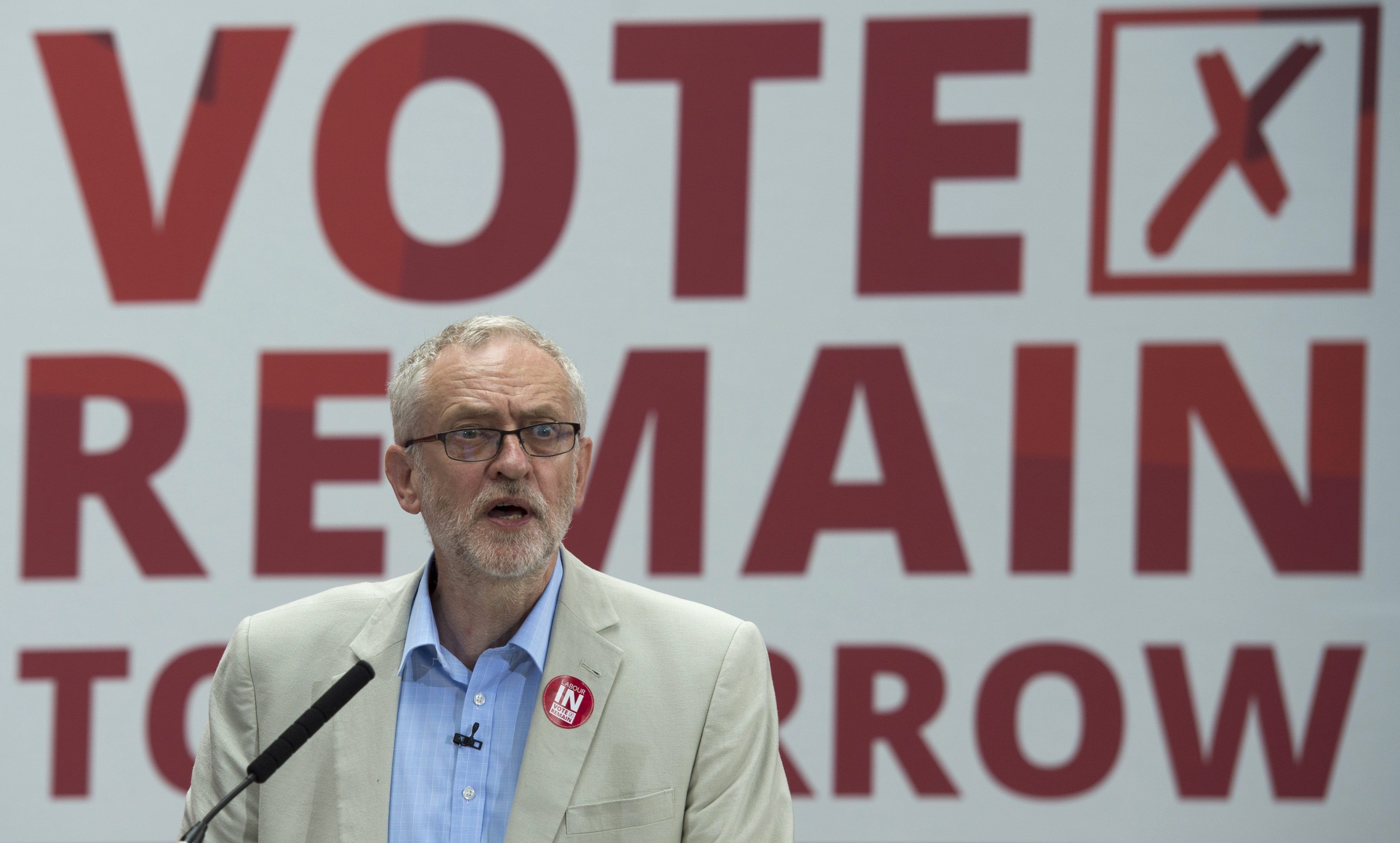 Jeremy Corbyn perd la moció de confiança del grup parlamentari laborista