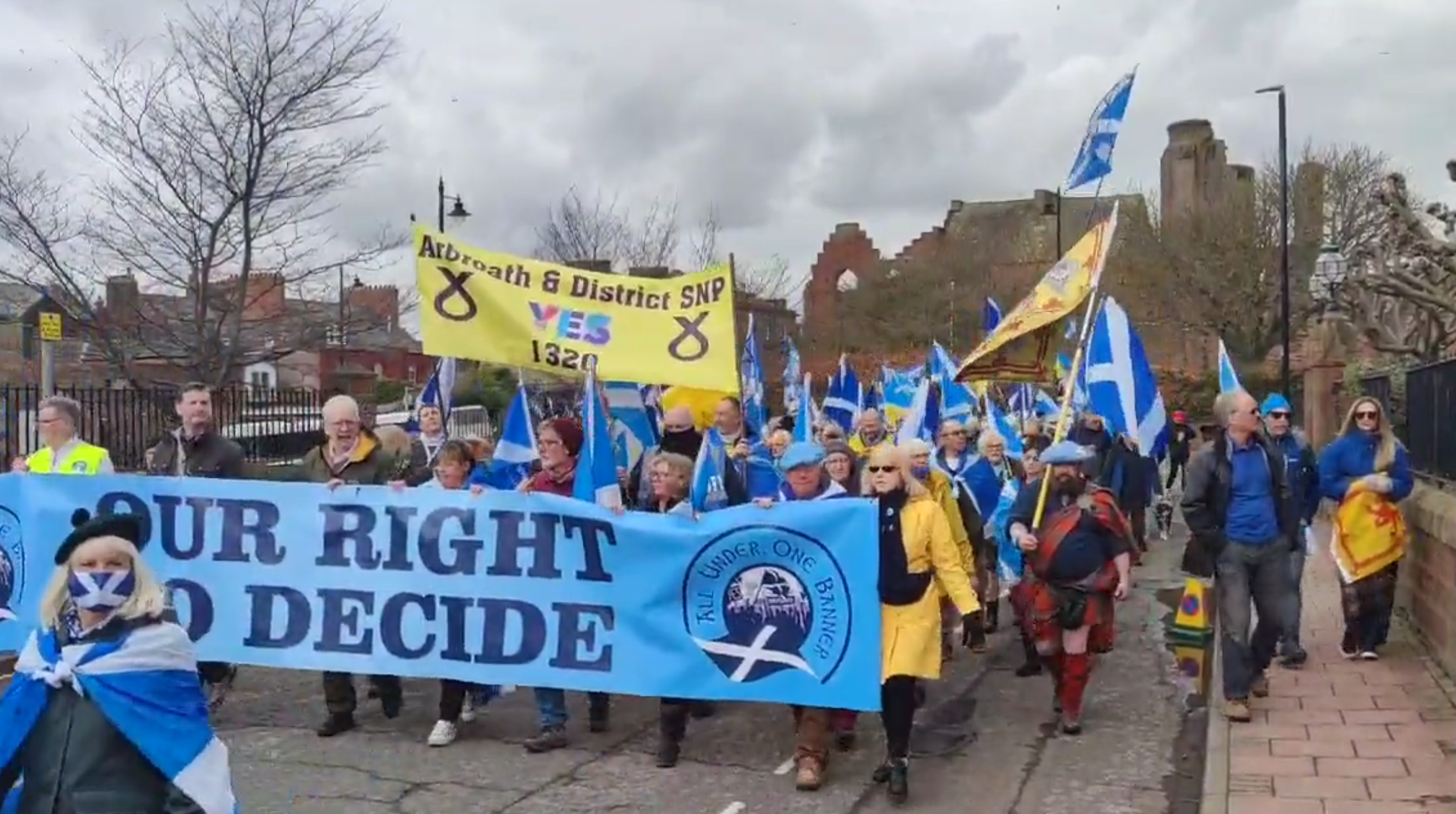 Comencen les mobilitzacions pel 'sí' al referèndum d'Escòcia