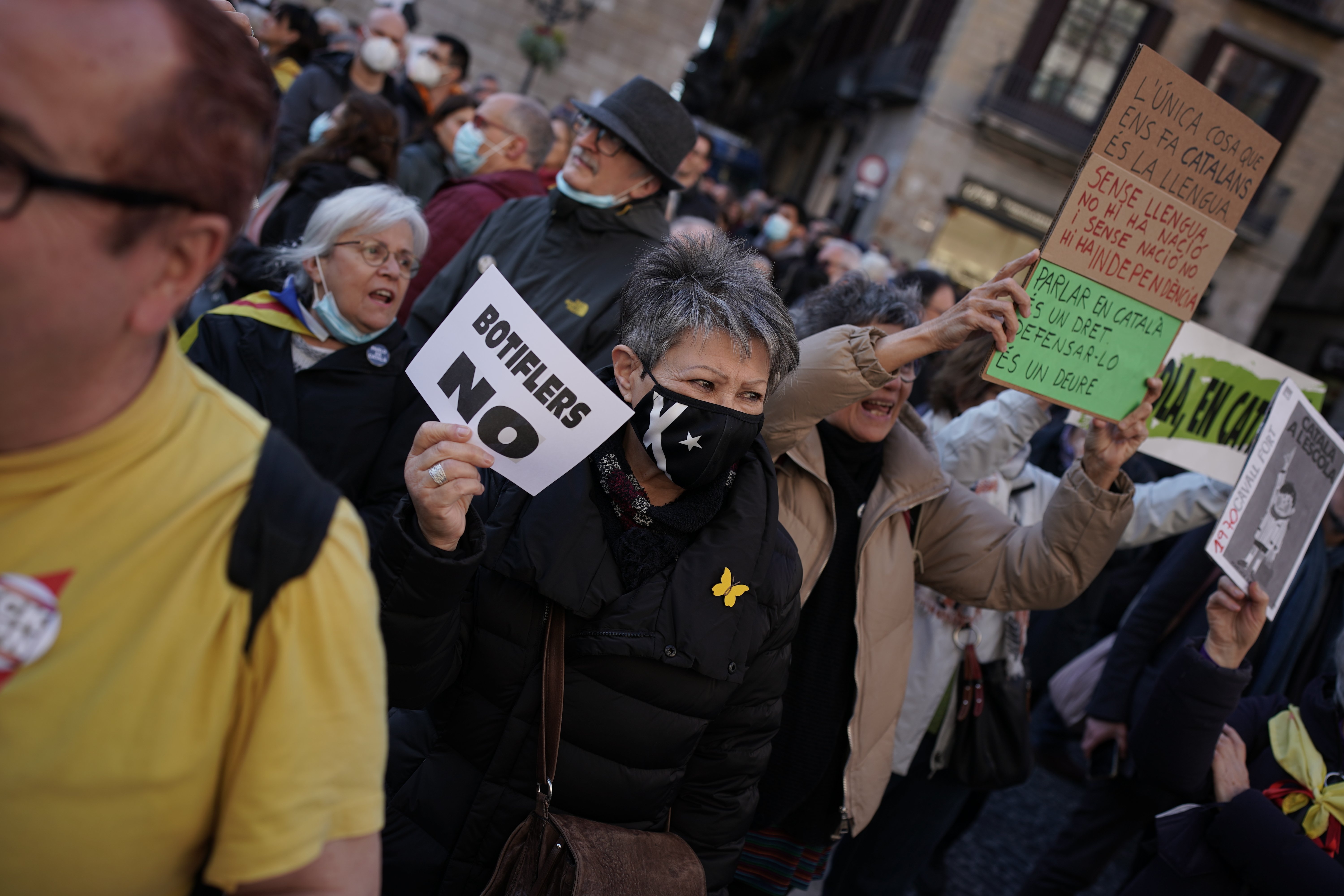 manifestacion barcelona catalan lengua escuela inmersion - joan mateu parra