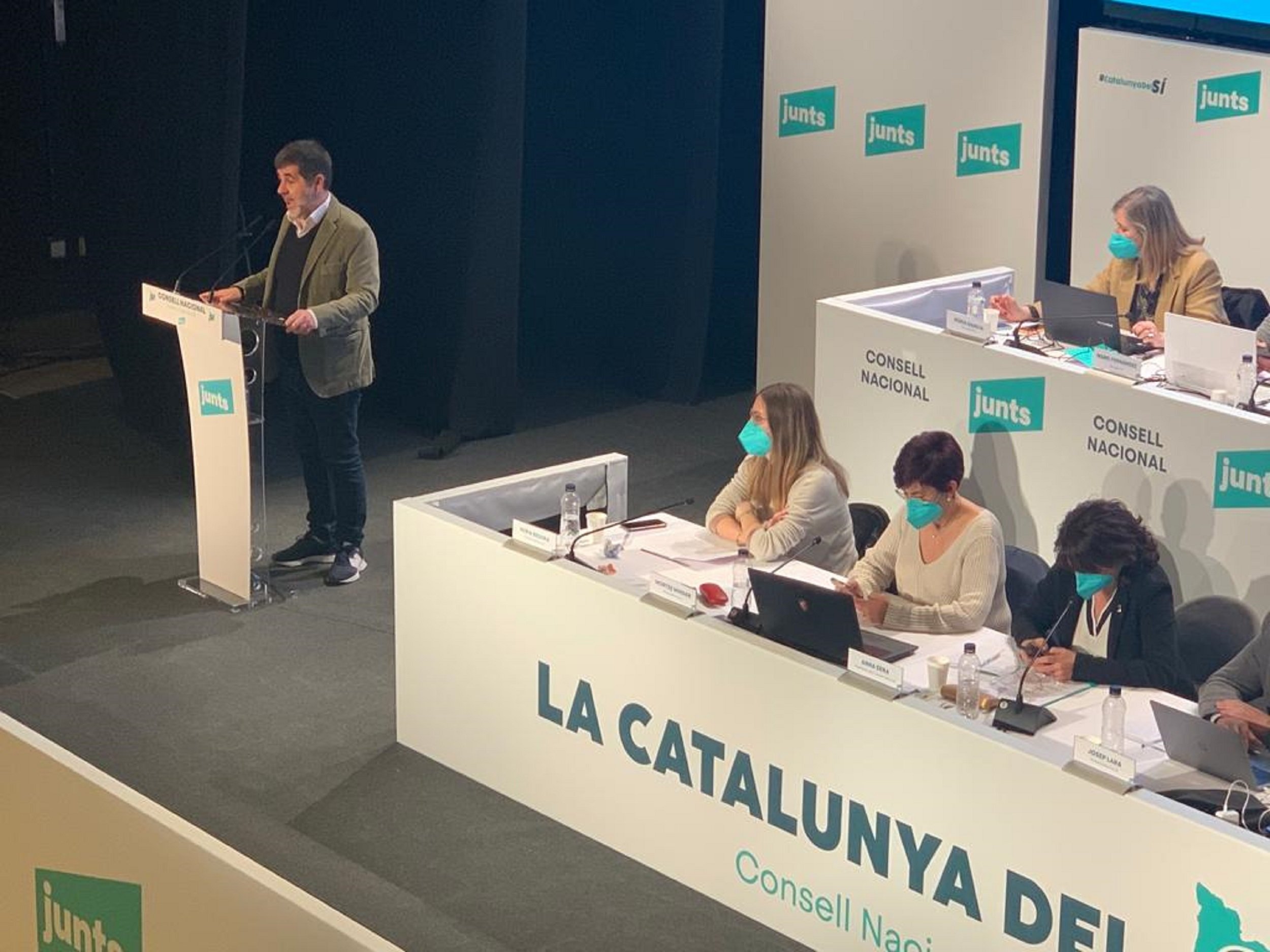 Junts da el pistoletazo de salida para renovar la dirección del partido