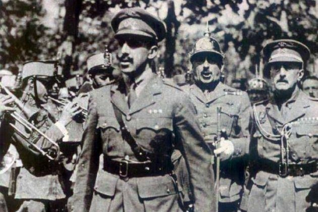 Alfonso XIII, Primo de Rivera i Milans del Bosch en Barcelona (1925). Fuente Archivo ElNacional