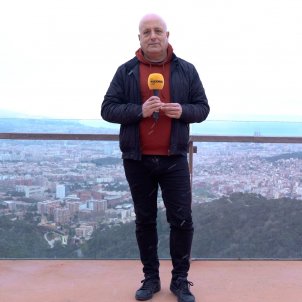 Neva a Barcelona, panorama insòlit un 3 d'abril: vídeos de les nevades a cotes baixes