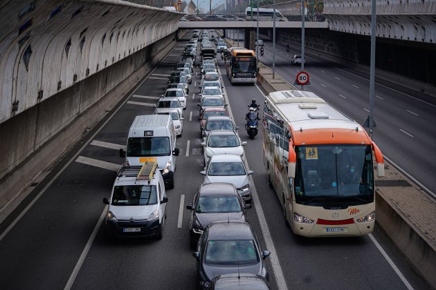 Nuevo túnel de laso Glorias, atasco, entrada Barcelona, tráfico, tránsito, caravana, Gran vía de las cortes catalanas - Pau de la Calle