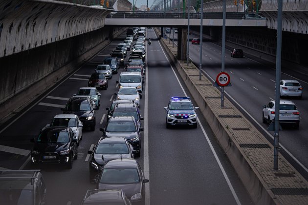 Nuevo túnel de laso Glorias, atasco, entrada Barcelona, tráfico, tránsito, caravana, Gran vía de las cortes catalanas, Mossos de escuadra - Pau de la Calle