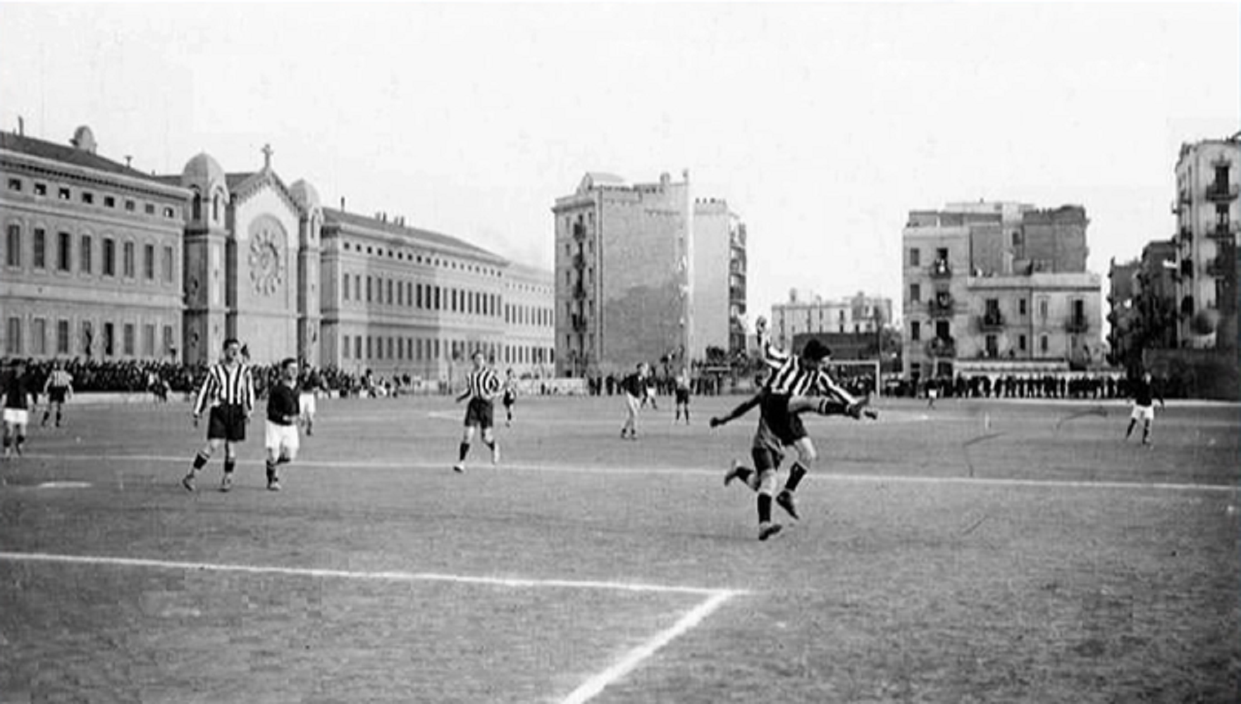 La selecció nacional catalana de futbol juga el seu primer partit