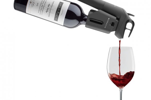 Sistema conservador de vinos con cápsula de gas Three + Coravín