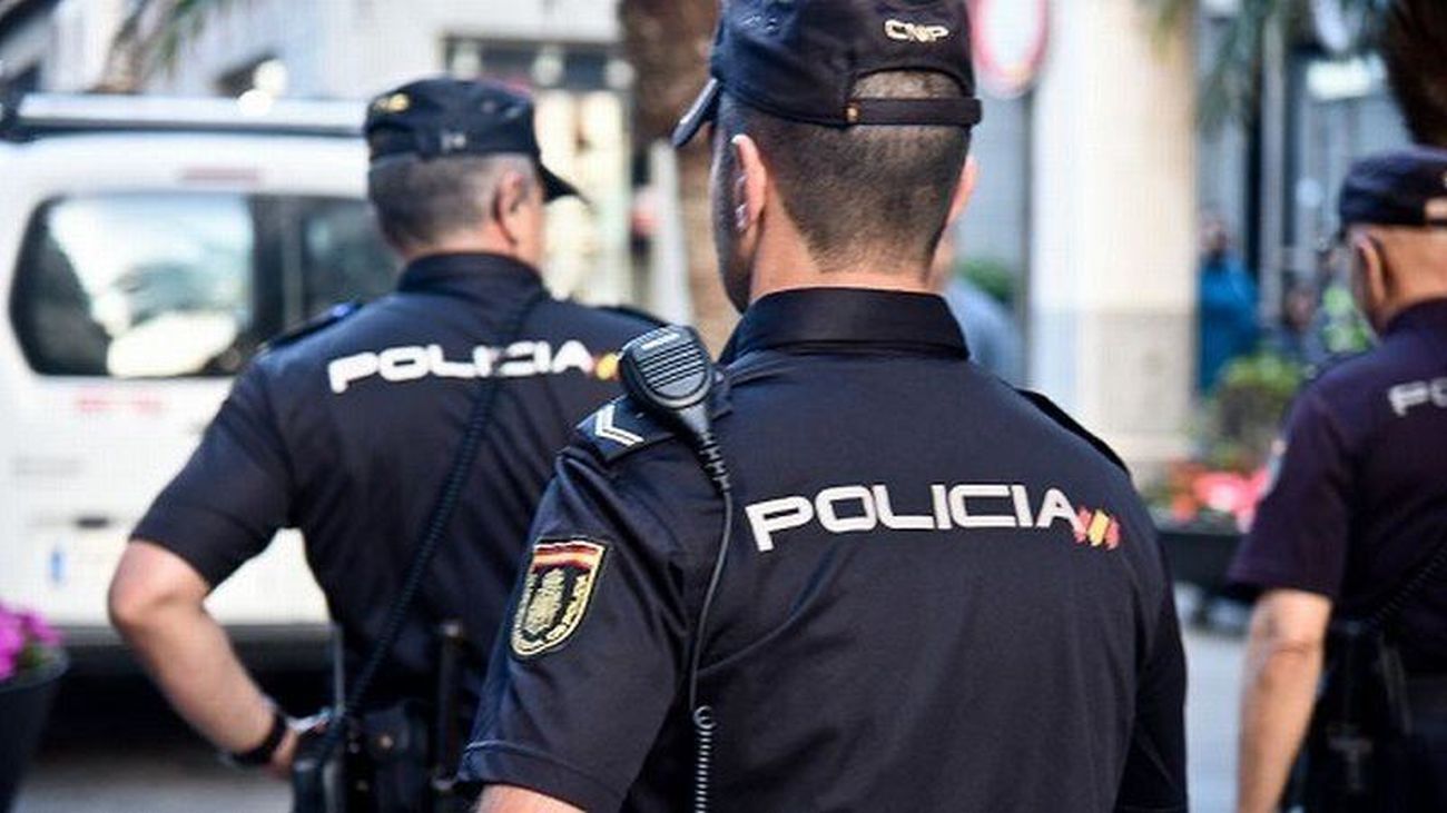 La nova estafa: es fan passar per la Policia Nacional i t'acusaran d'un delicte molt greu