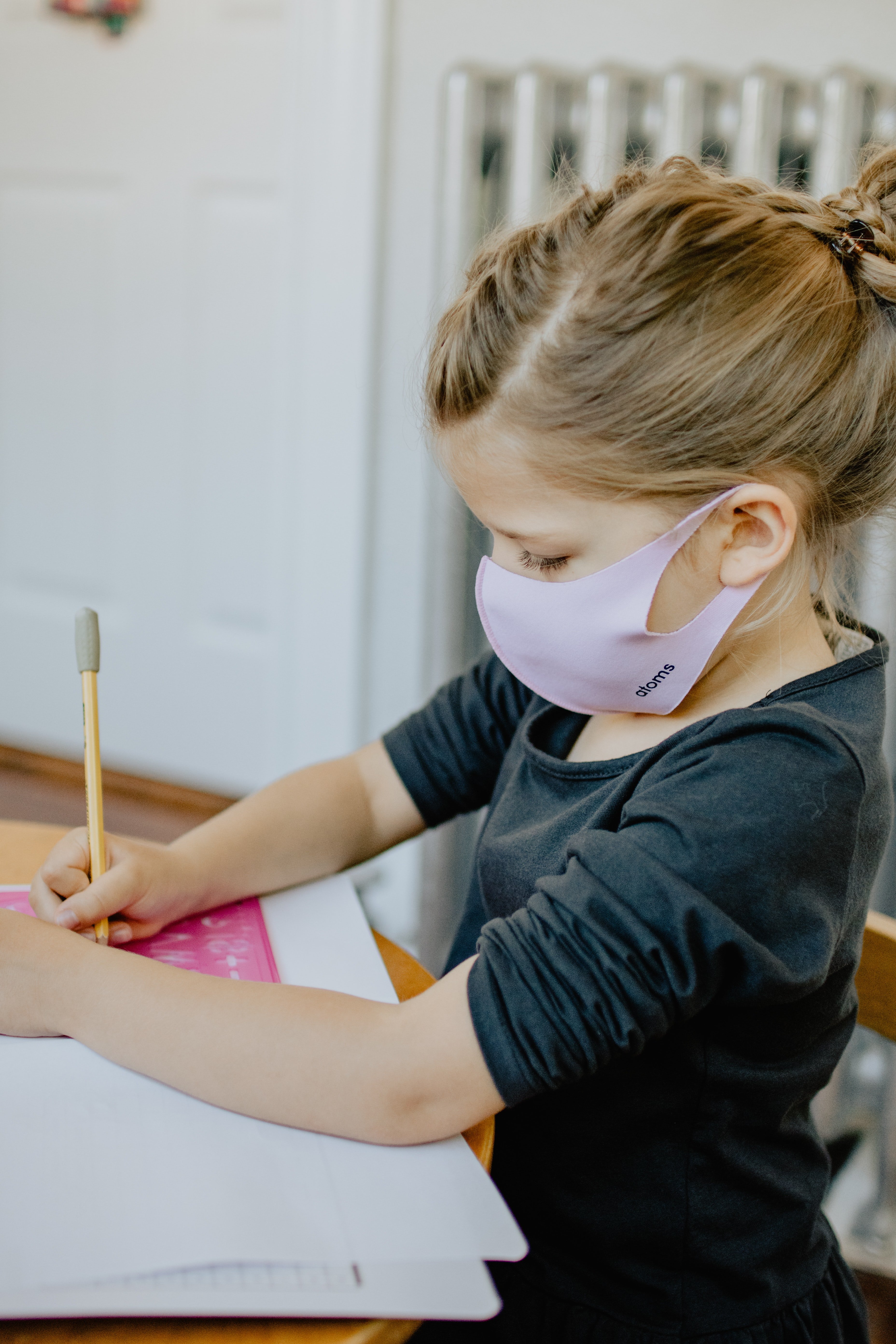 Els alumnes catalans començaran l'escola després de Setmana Santa sense mascaretes