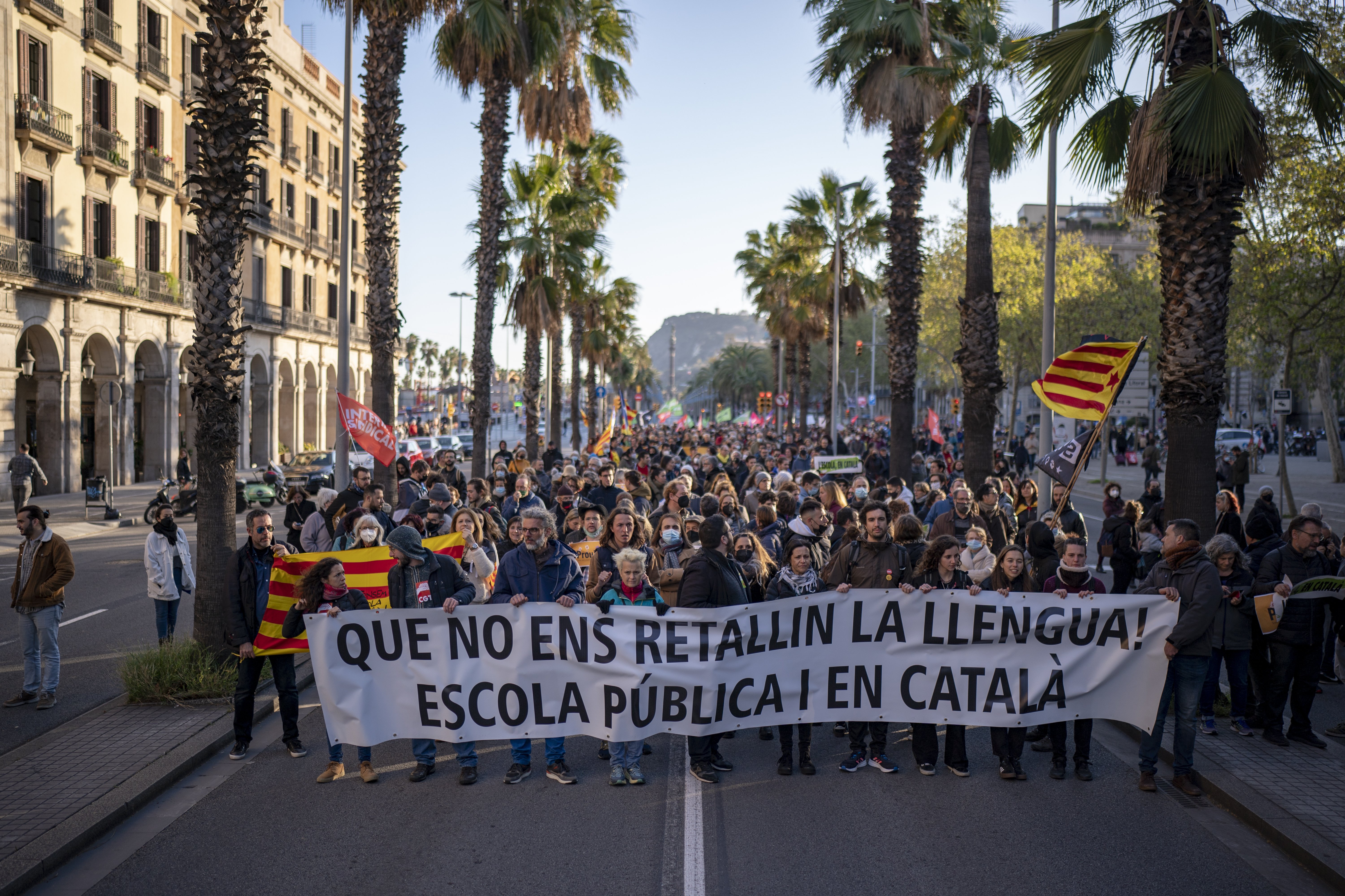 Òmnium se persona en el TSJC y reclama que el pleno de la sala de lo contencioso analice el 25% del castellano