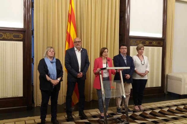 Joan Josep Nuet i la mesa /MC Joan Josep Nuet i la mesa /MC