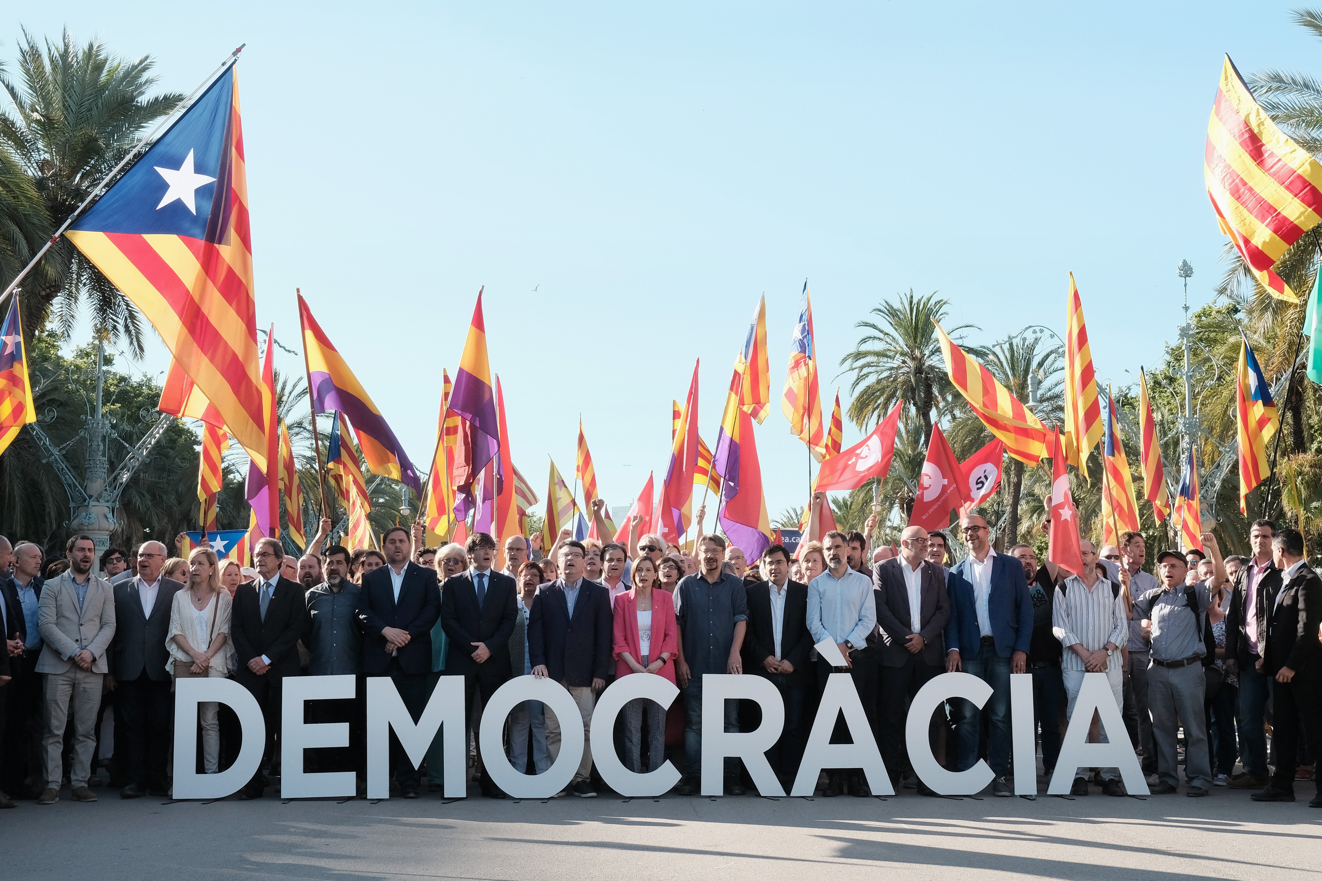 'Politico' alerta que a Europa no veu amb bons ulls les amenaces de presó d'Espanya