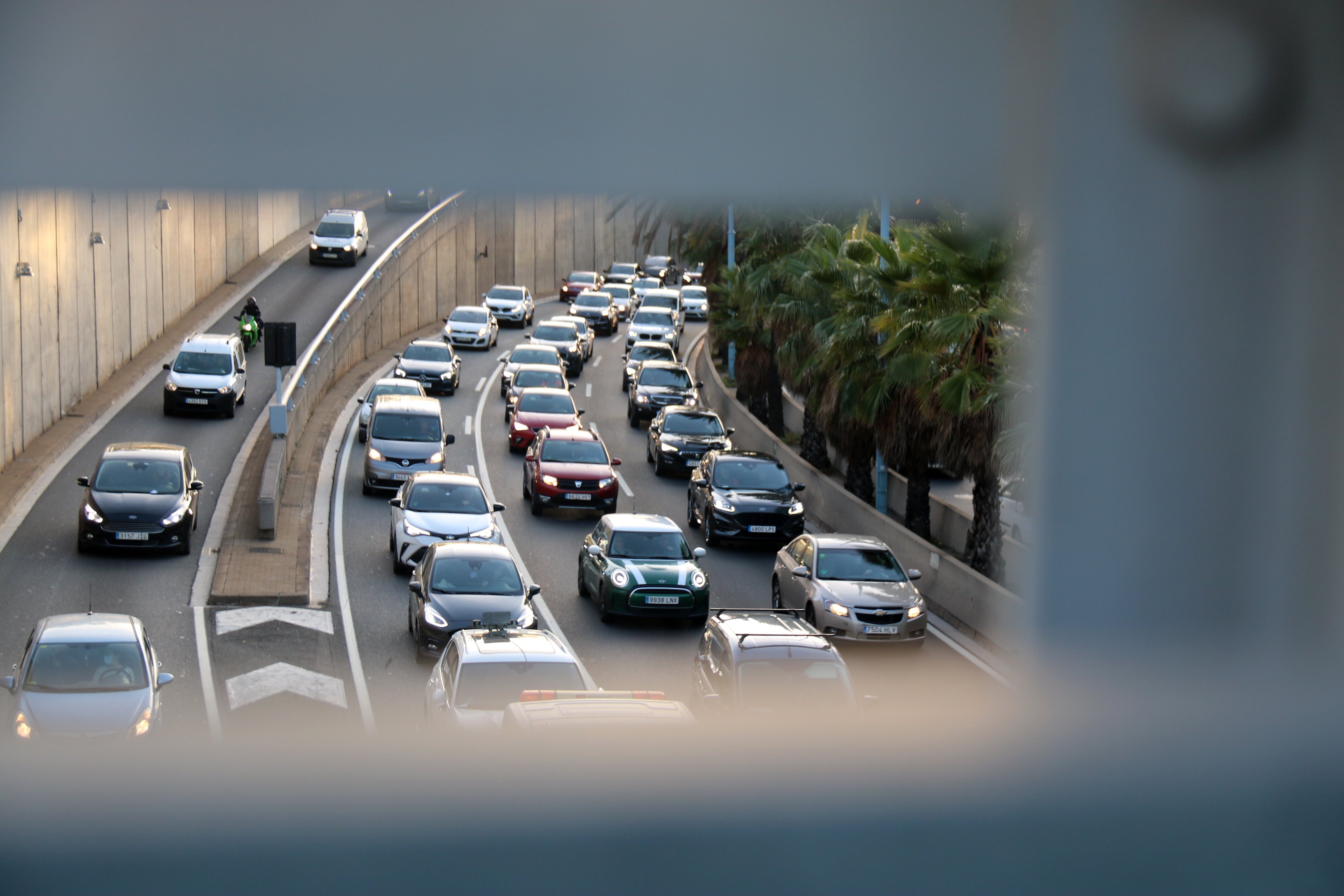 Complicada operación salida de Semana Santa: sin restricciones, peajes abiertos y muchos coches