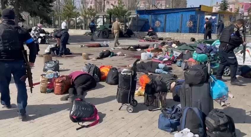 Al menos 50 muertos en un ataque ruso en la estación de Kramatorsk, punto de evacuación de civiles
