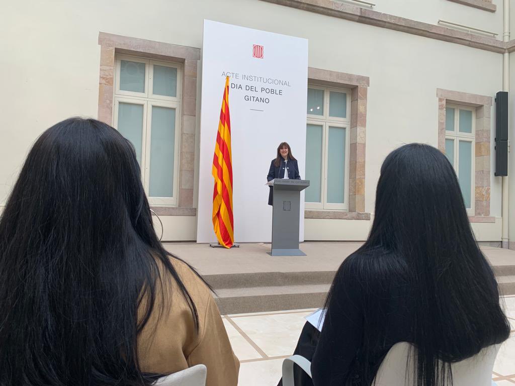 Las mujeres gitanas, protagonistas en el Parlament con motivo del día del Pueblo Gitano