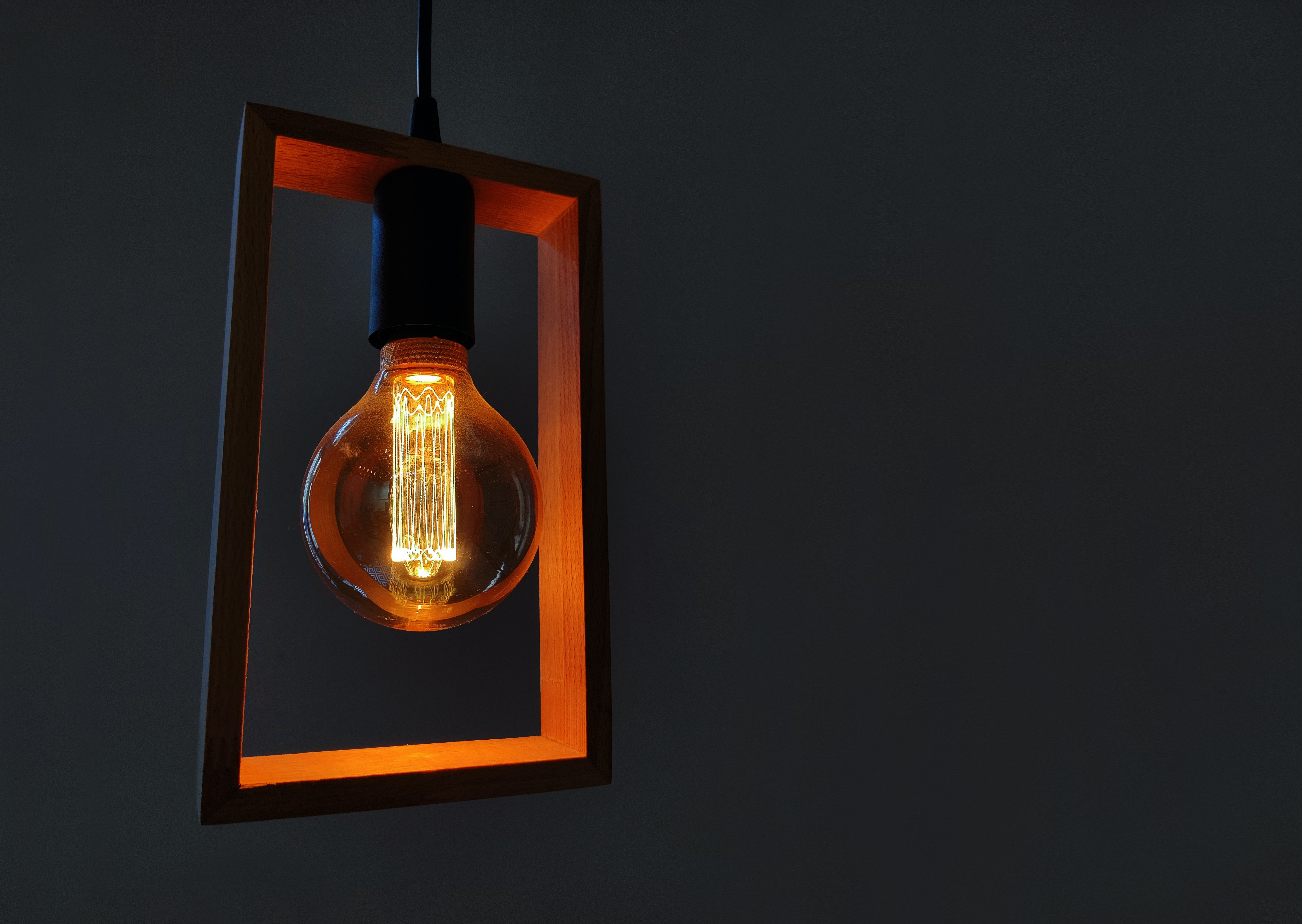 El mercat regulat d'electricitat perd clients