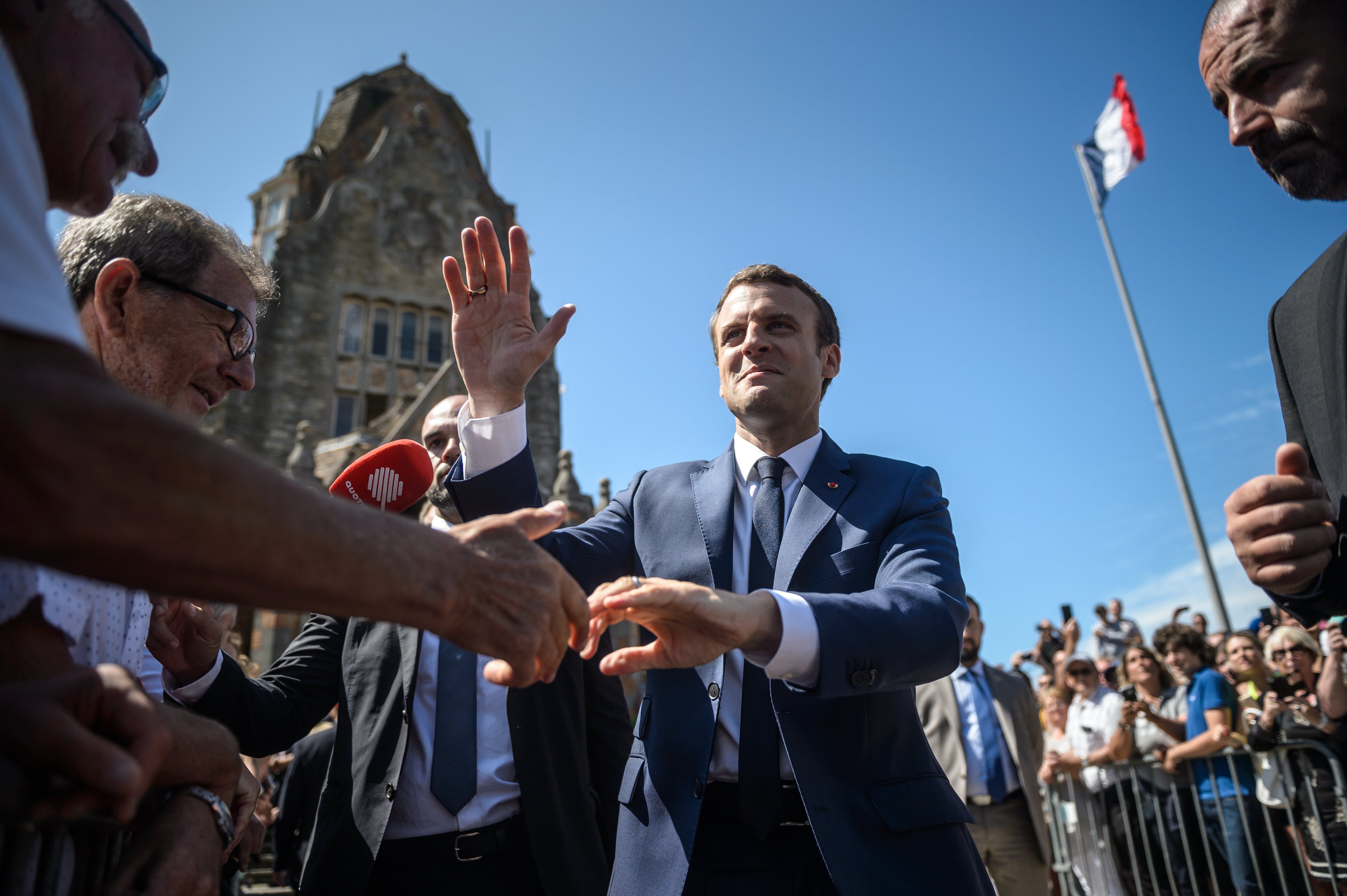 Macron hace historia con la mayoría legislativa más amplia desde 1958