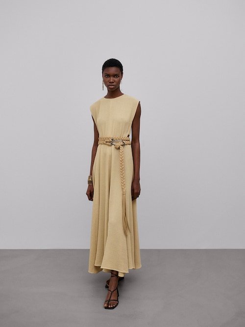 Vestido de Massimo Dutti
