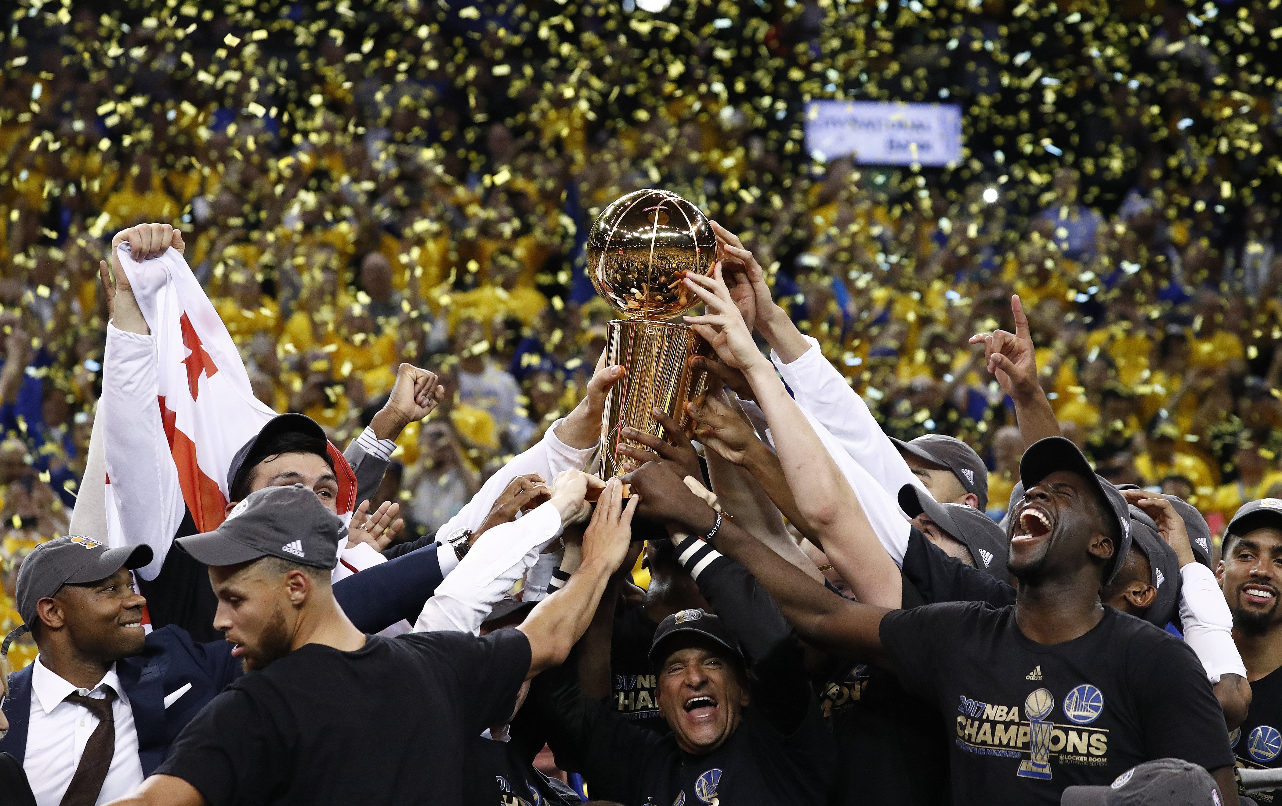 Los Warriors son los nuevos campeones de la NBA  (129-120)