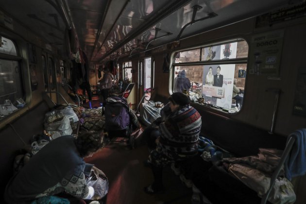 Interior tren refugiados ucranianos Kharkiv, invasión Rusia Ucrania   Atef Safadi Efe