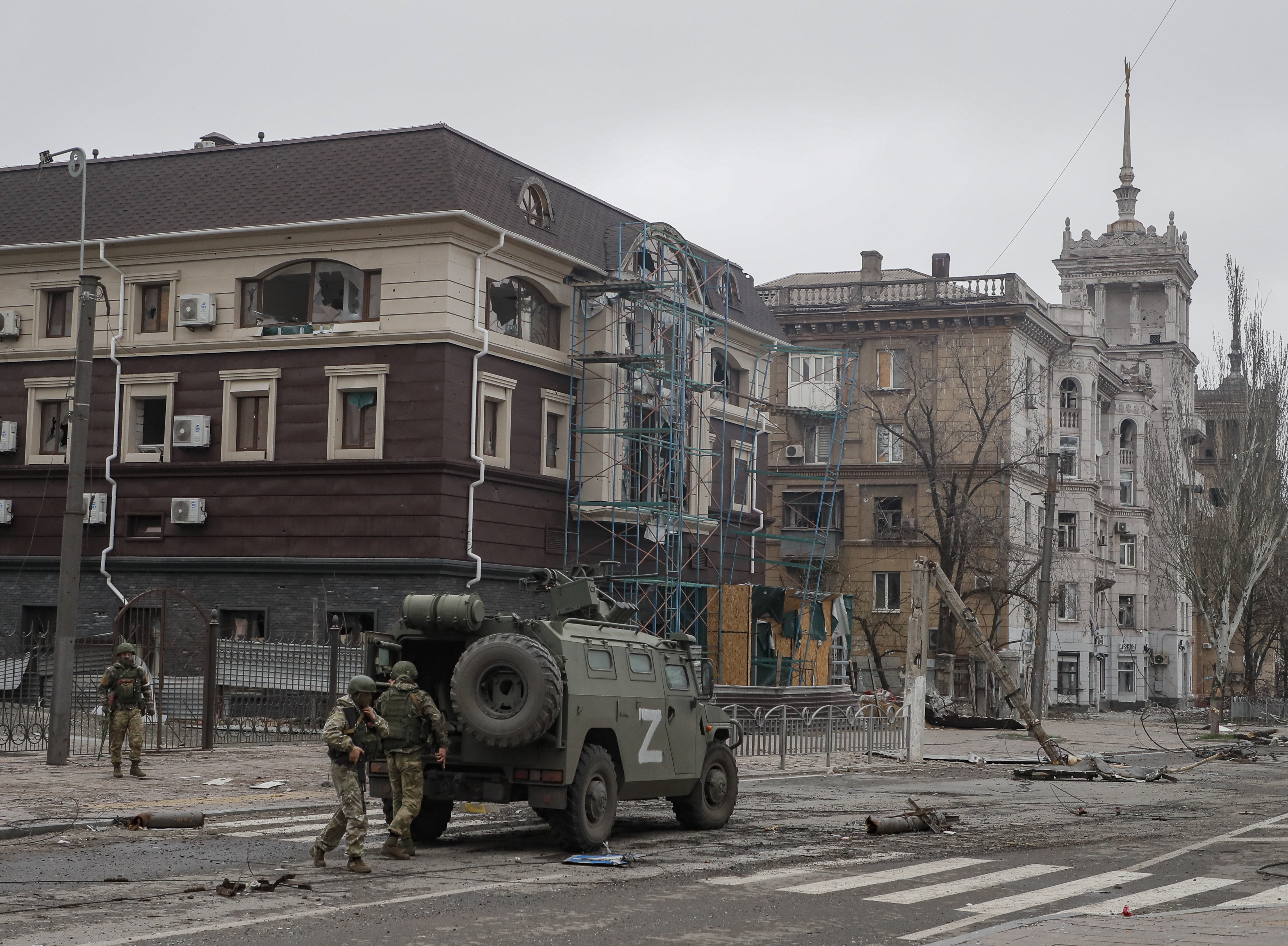 Rússia assegura que els soldats ucraïnesos s'han rendit a Mariúpol