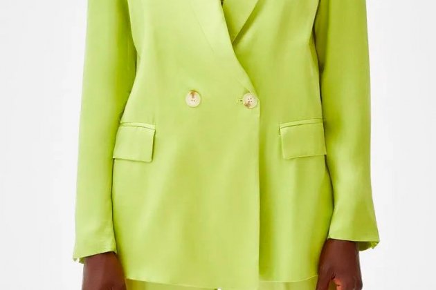 Blazer fluido satinado
