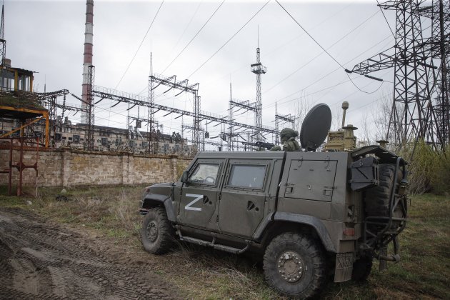 vehiculo militar rus rusia guerra lugansk planta electricitat ucraïnesa efe