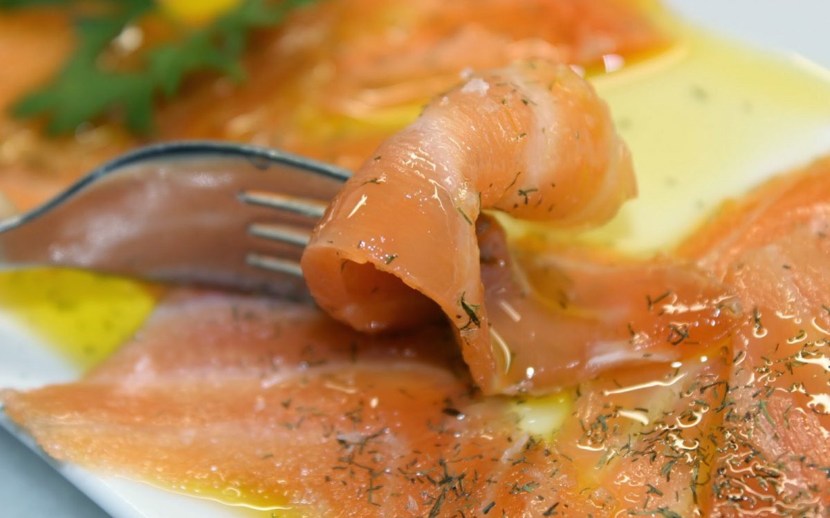 Salm Fumat Marinat Amb Oli I Anet Receptes De La Gourmeteria Salm Fumat Marinat Amb Oli I Anet Receptes De La Gourmeteria