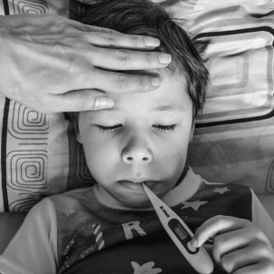 niño enfermo termometro malo enfermedad infantil fiebre - pixabay