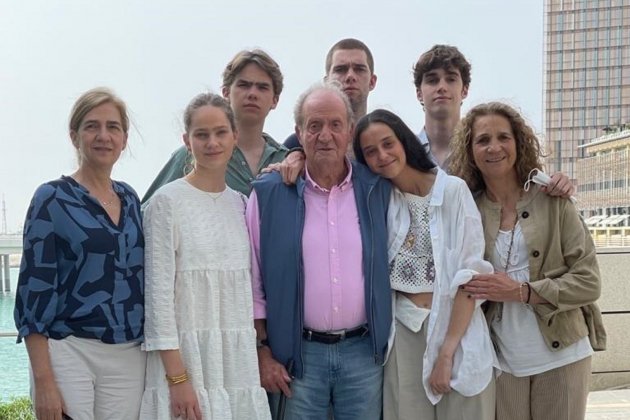 Rey Juan Carlos acompañado de familia en Abu Dhabi