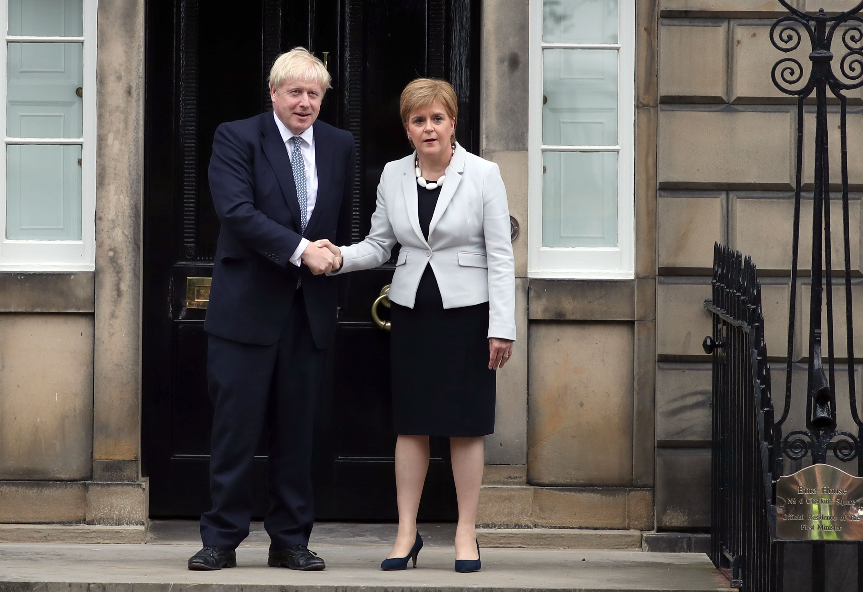 Rusia veta la entrada al país a Boris Johnson y Nicola Sturgeon