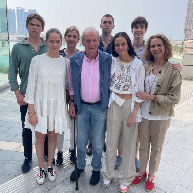 familia real en abu dhabi sin photoshop familia real en abu dhabi sin photoshop
