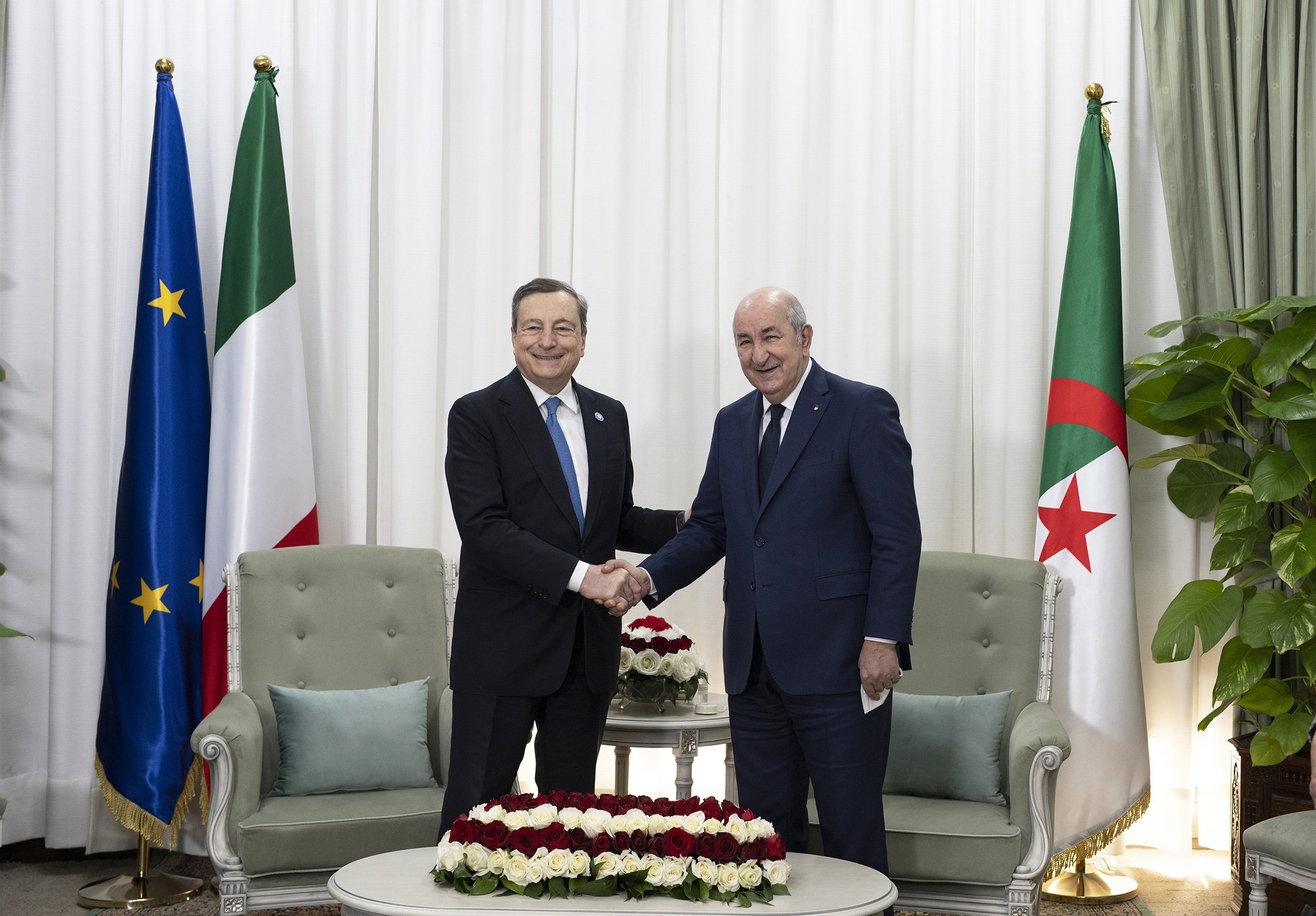 Argelia confirma el giro energético a Italia y acusa Sánchez de "cálculos egoístas"