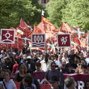 Milers de persones a Pamplona reivindiquen la república basca