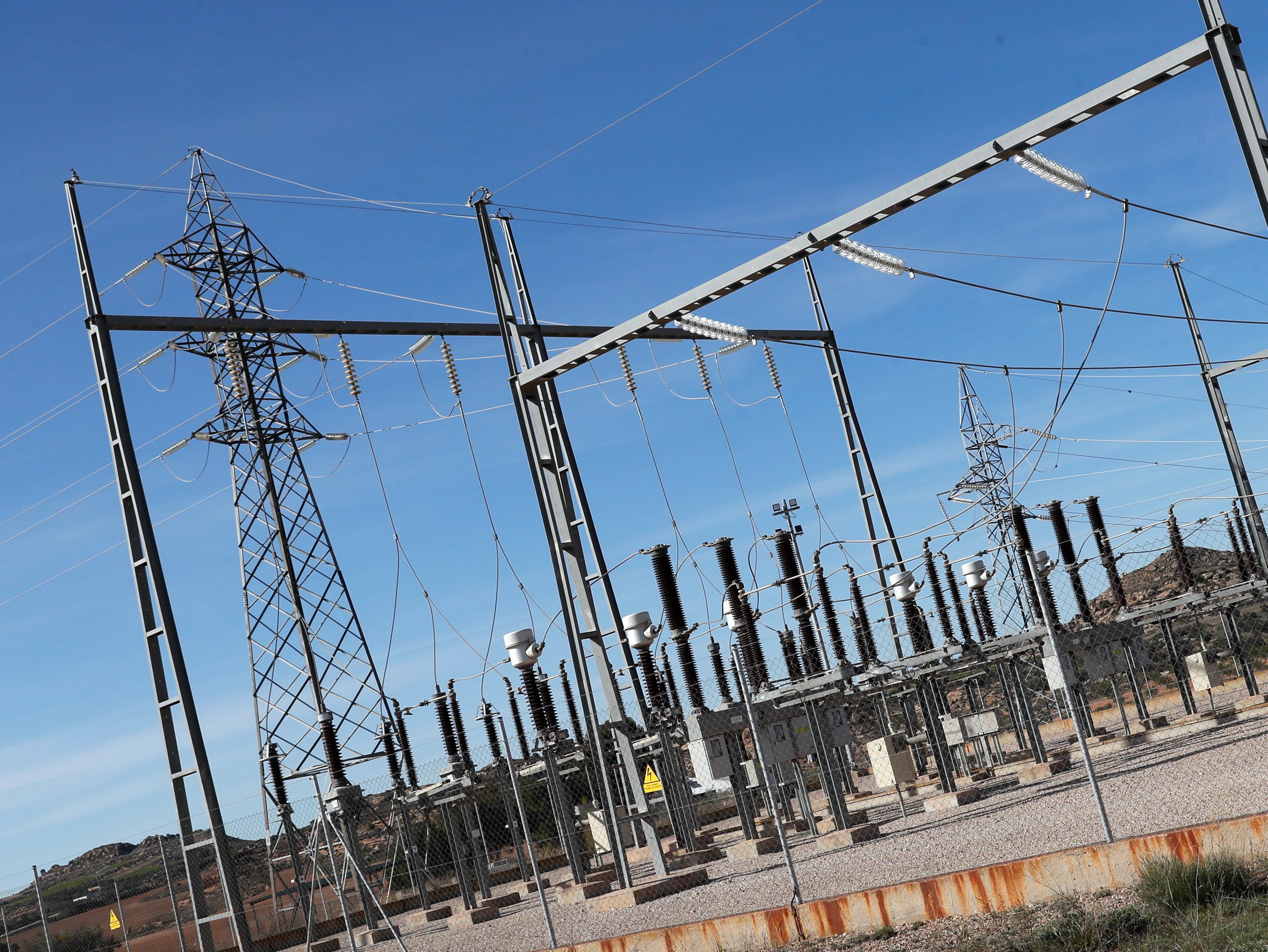 El preu de la llum baixa de nou aquest dilluns