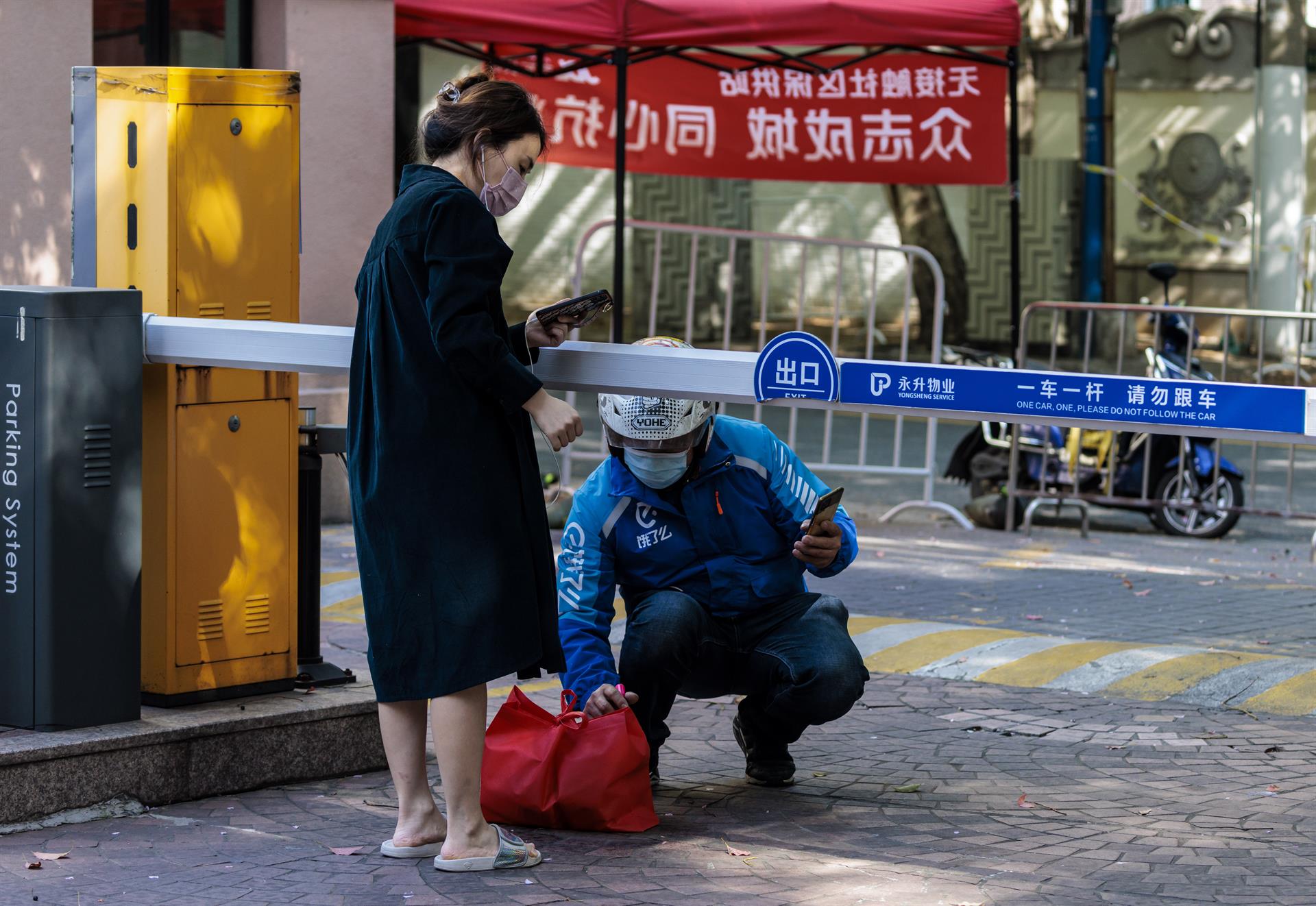 Xangai admet les primeres morts per covid des de l'inici del confinament