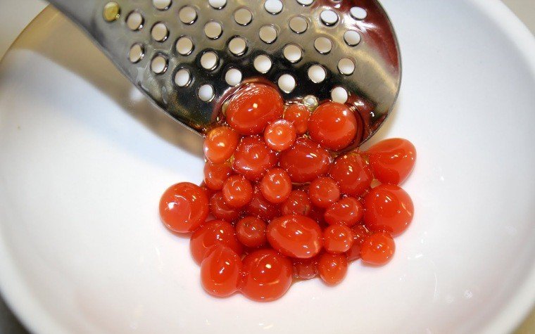 pintxo danxova lescala sobre caviar tomaquet pas27