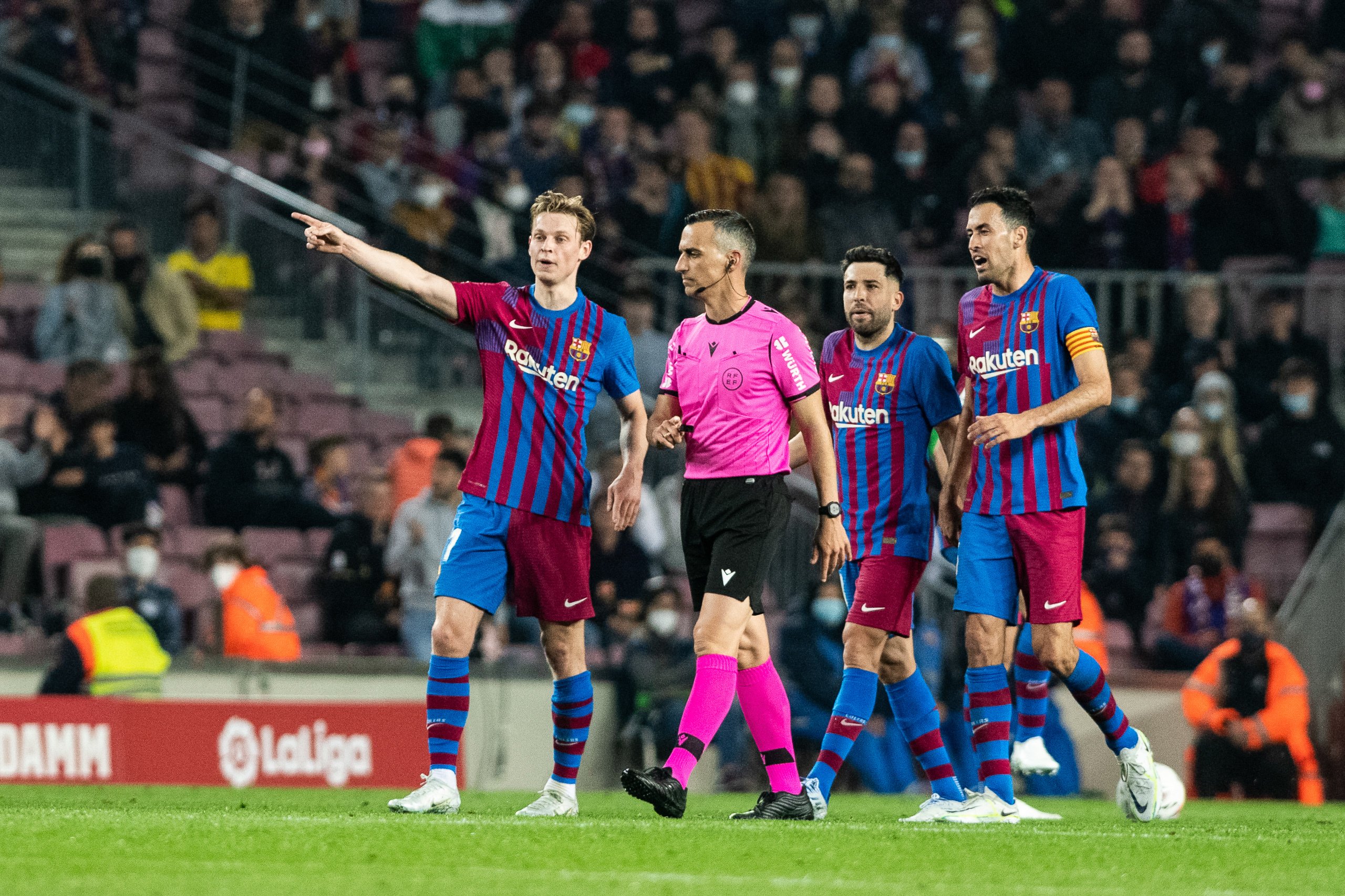Un Barça nerviós cau contra el Cadis (0-1) i segueix el seu via crucis particular