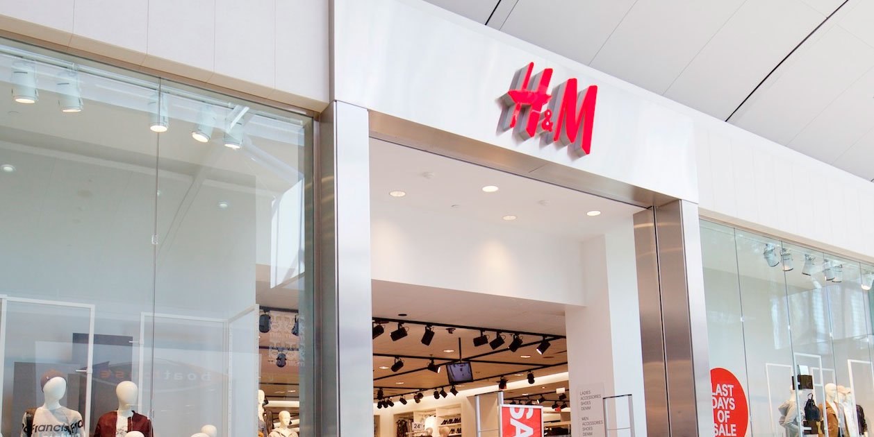 El “must have” del momento en H&M son los wide high jeans en 4 colores