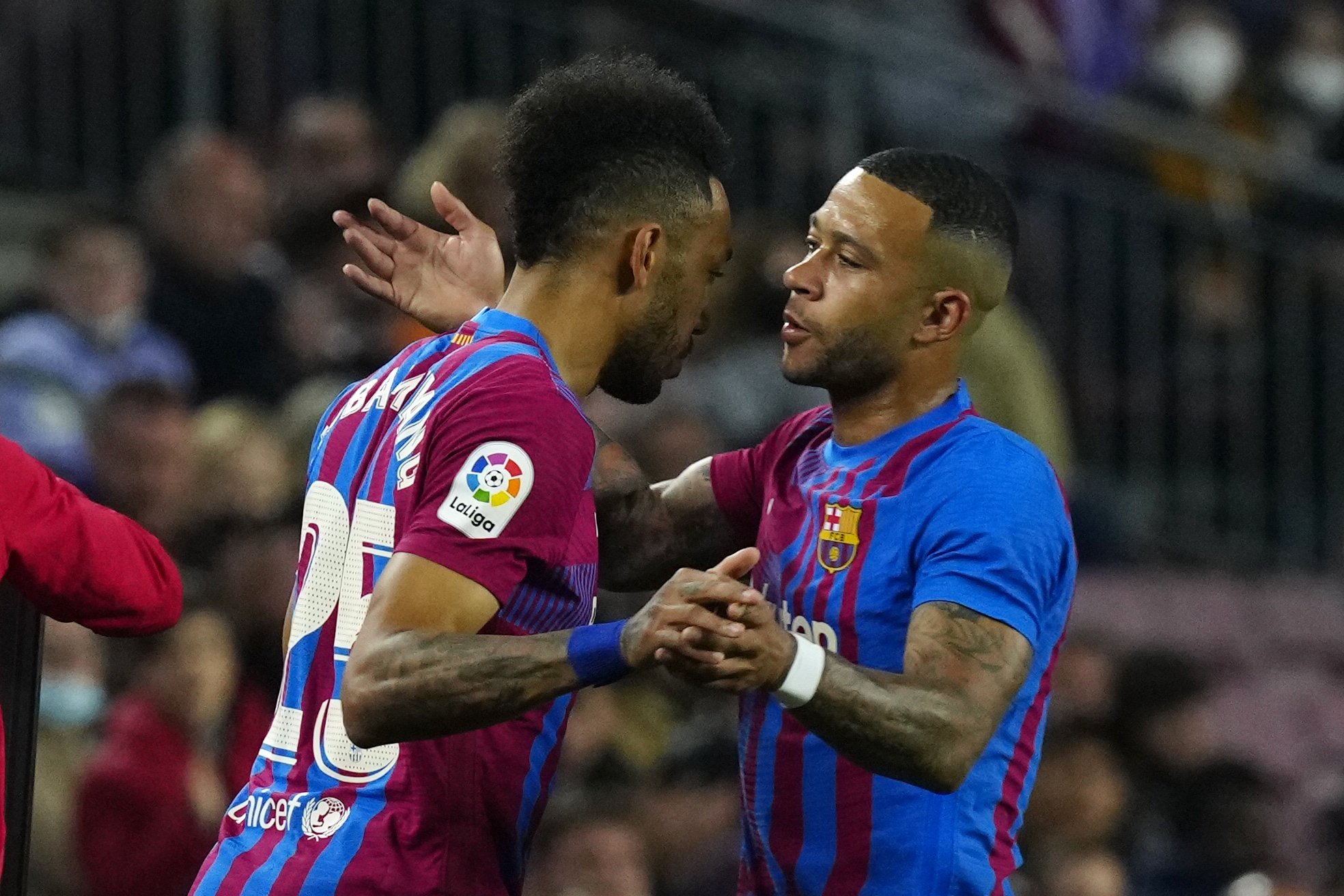 Memphis Depay no té nivell Barça, però l'alternativa que negocia Joan Laporta és fins i tot pitjor