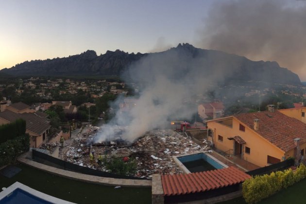 Explosió a una casa de Collbató / Albert Acín