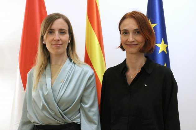 La consejera|consellera de Acción Exterior, Victòria Alsina, y la delegada del Gobierno en Europa Central, Krystyna Schreiber ACN