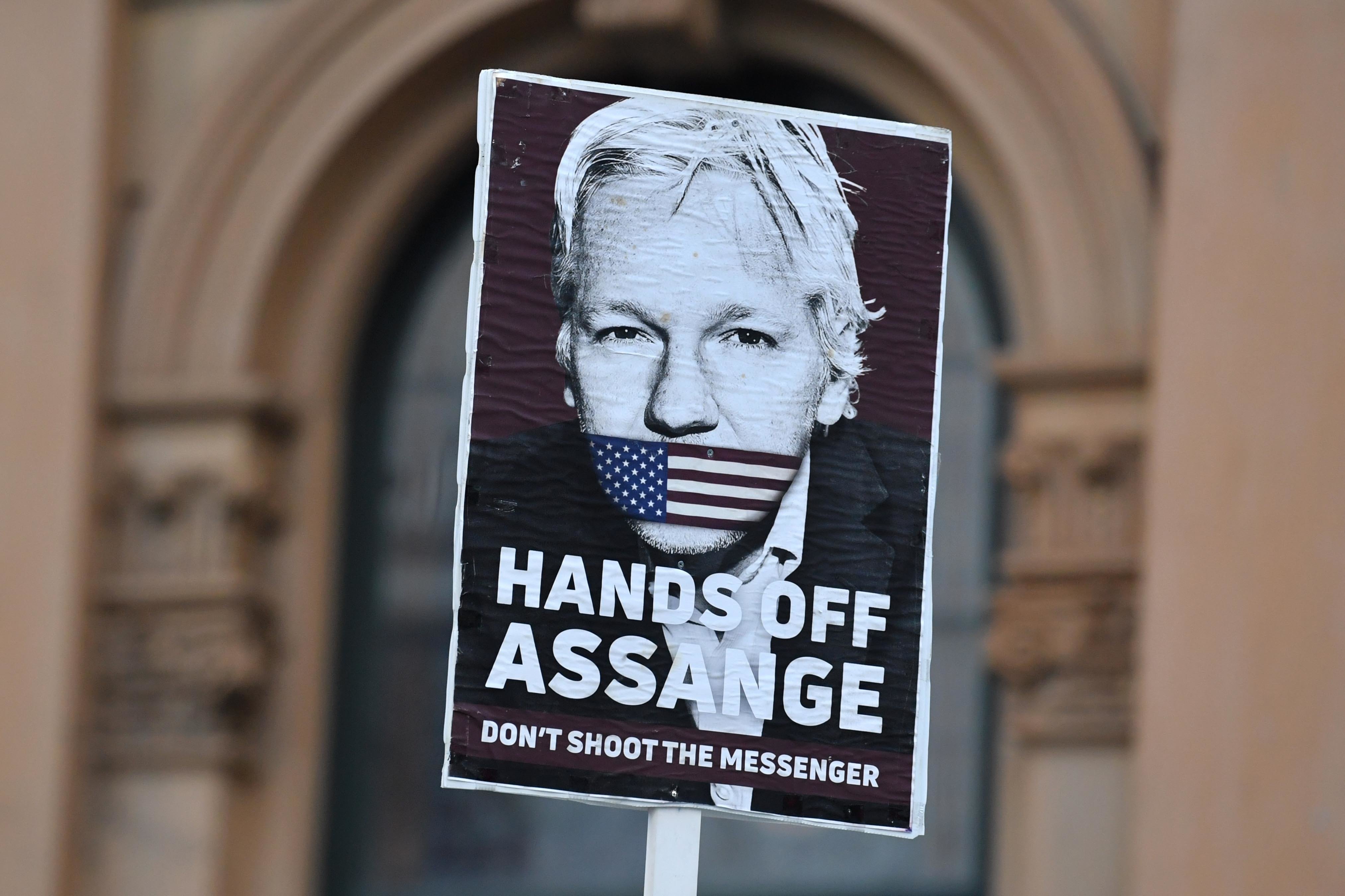 La justícia britànica emet l'ordre d'extradició d'Assange, a un pas dels EUA