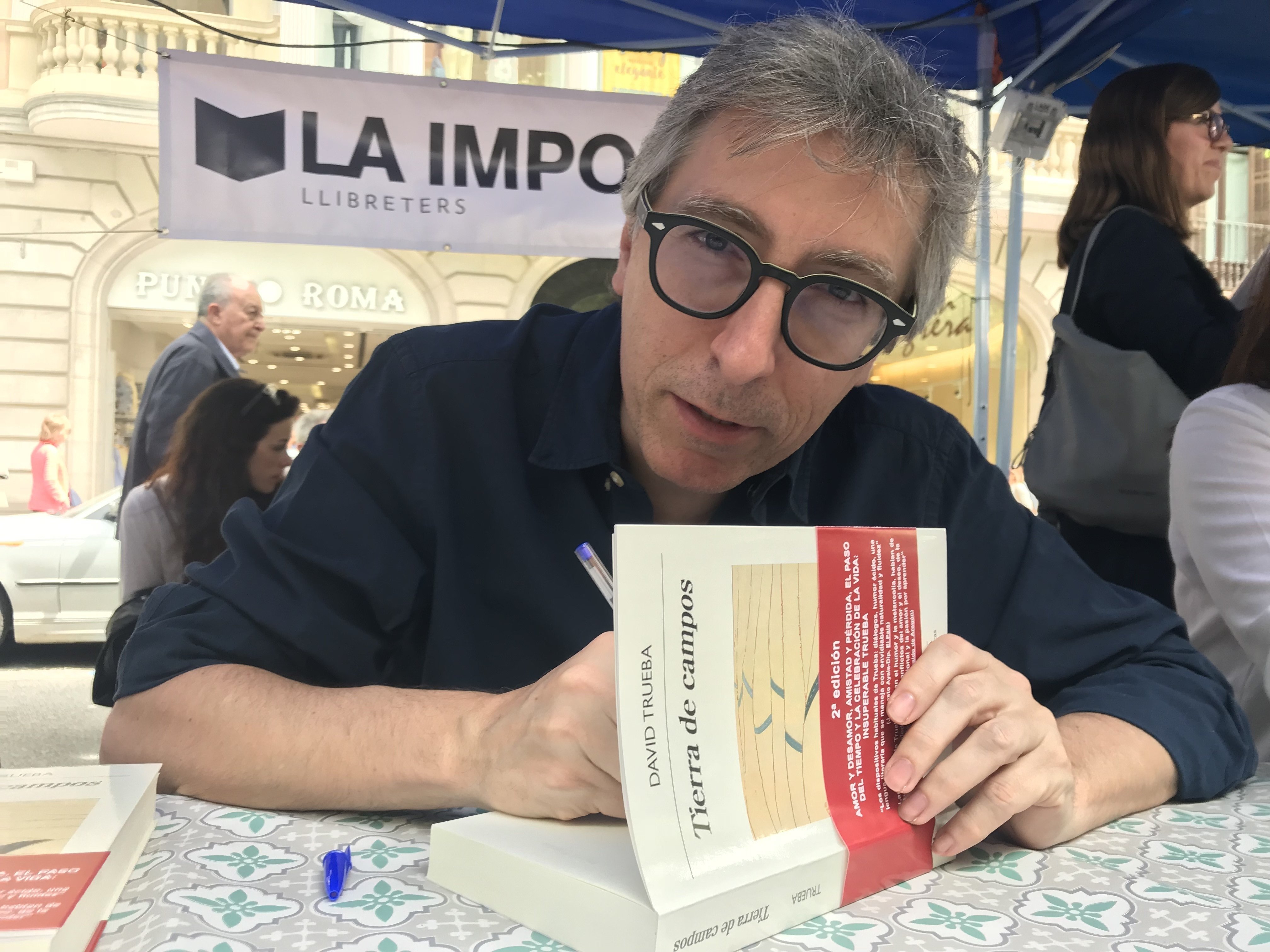 Escriptors i lectors, una història d'amor impossible (no només per Sant Jordi 2022)