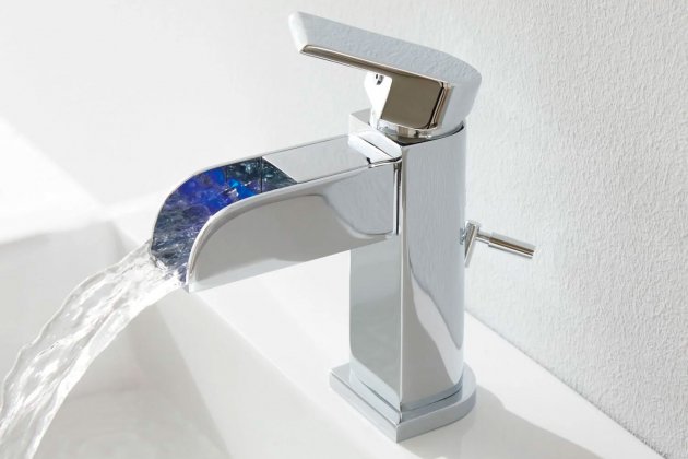 Grifería con LED's para lavabo