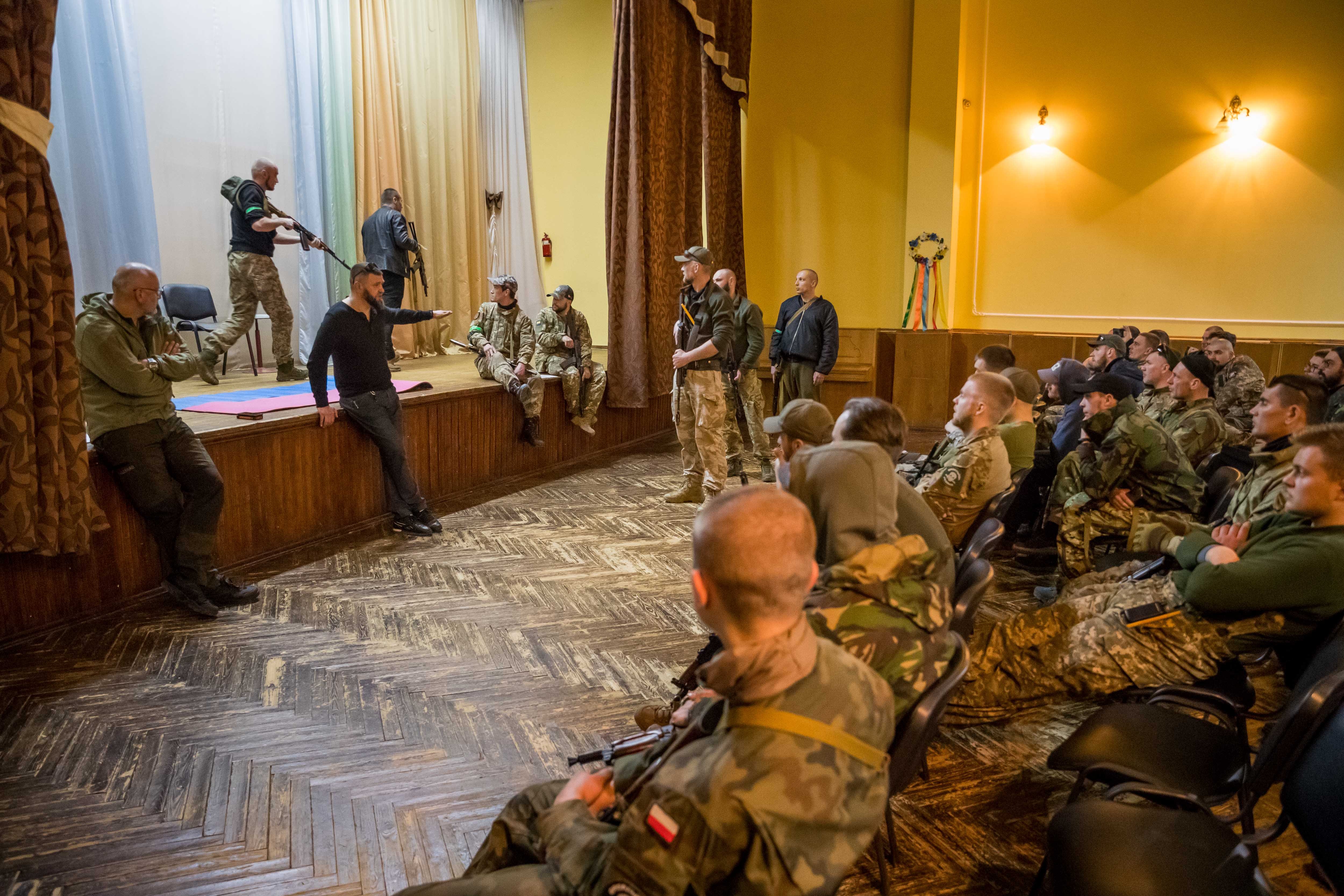 Los Estados Unidos entrenan a tropas ucranianas en las bases norteamericanas de Europa