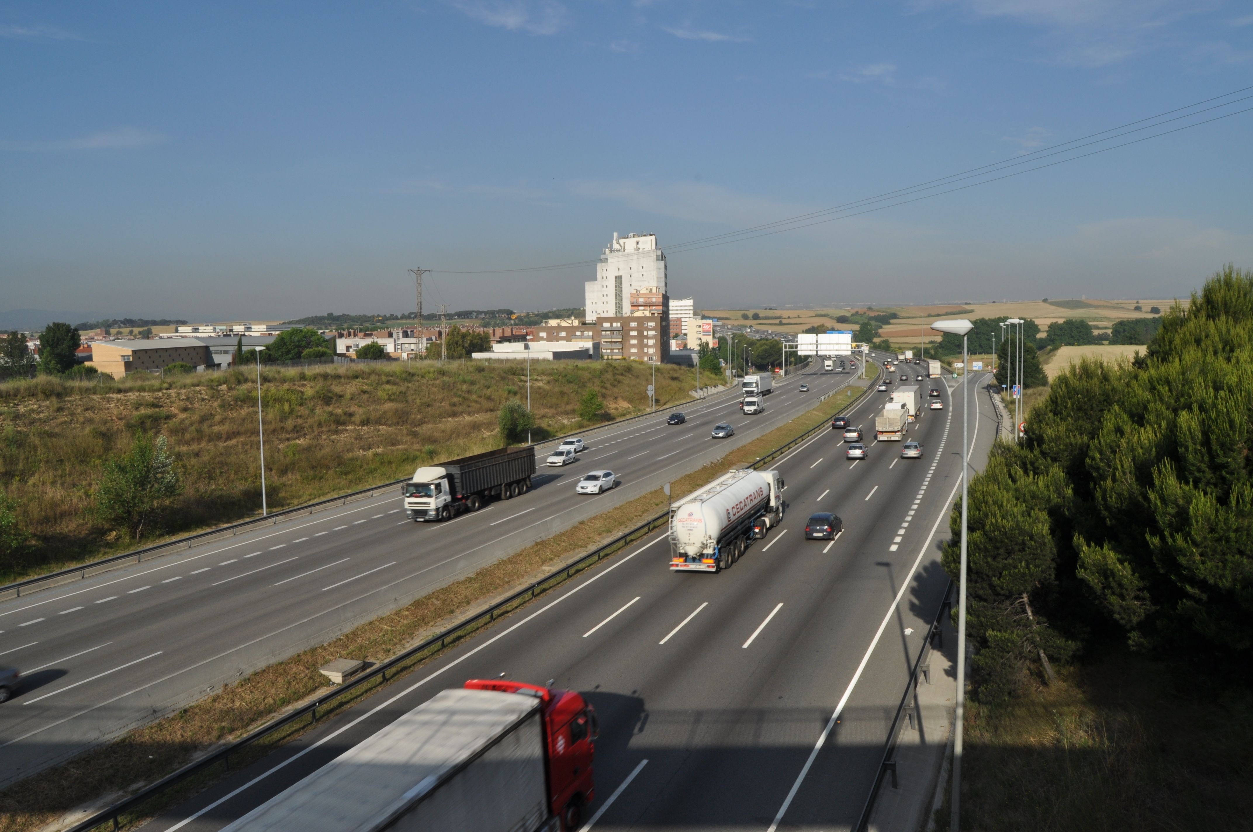 Desarticulada una red de falsos policías que robaba a turistas en autopistas catalanas